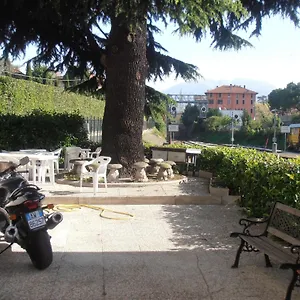 https://locanda-diana.it-lombardy.com