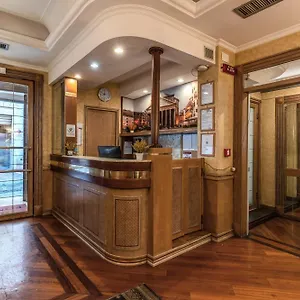 Hotel Pomezia, Rzym