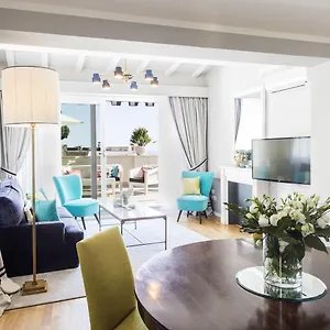 https://la-malandrina.taorminaitalyhotels.com