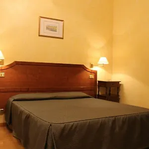 Hotel Fiori, Rzym